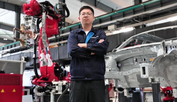 人民網(wǎng)——?jiǎng)?chuàng)新路上遇見(jiàn)你｜王曉峰：干機(jī)器人的，都特別酷